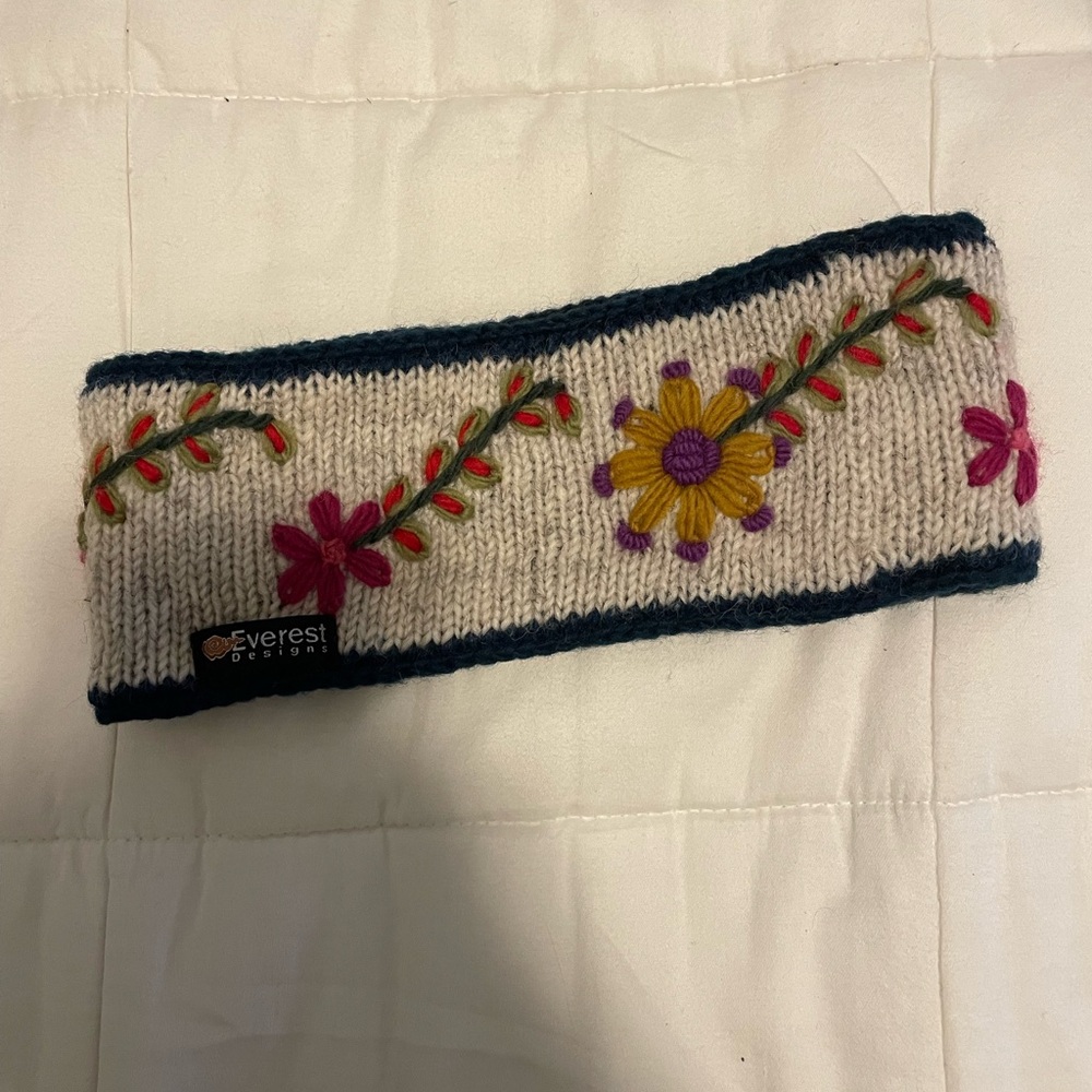 Everest Knit Headband - Cream with Flowers